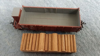 Vláčiky - otvorený vozeň Vtu/Omu s drevom - 8