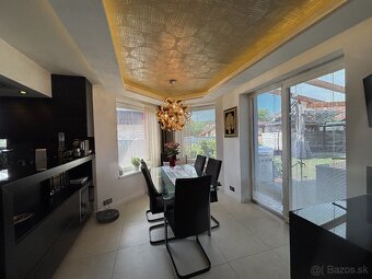 PREDAJ, NADŠTANDARDNÝ RODINNÝ DOM, SVIT - 8