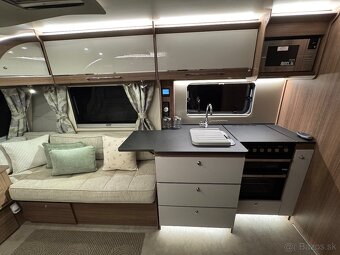 🔱 Anglicky karavan Bailey Unicorn Segovia rok 2018/19 | A - 8