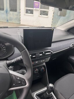 NOVÁ DACIA JOGGER TCE 110 5 miest - 8