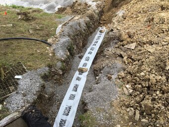 Kanalizačné a vodovodné prípojky - 8