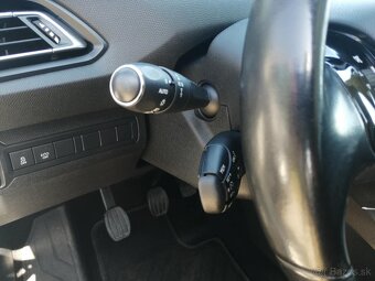 Peugeot 308 Break/SW  1.2 PureTech - 8