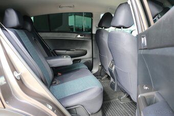 Kia Sportage 1.6 GDi Zlatá Edícia 2WD - 8