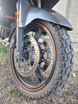 Suzuki Vetrom DL650 - 8