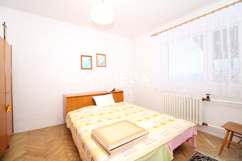 NA PREDAJ RODINNÝ DOM S PANORAMATICKÝM VÝHĽADOM NA HUMENNÉ - 8