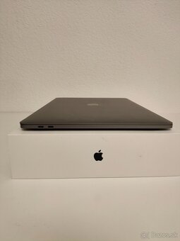 MacBook Pro 15" 2016 | i7 • 16GB • 512GB SSD - 8
