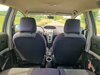Toyota yaris 1.3 T 5D - 8