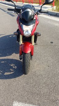 Honda hornet 600 - 8