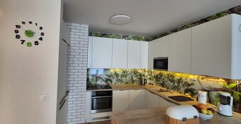 Moderný 3-izbový byt s veľkým balkónom v top lokalite Slnečn - 8