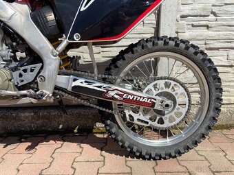 HONDA CRF250R REZERVOVANÁ - 8