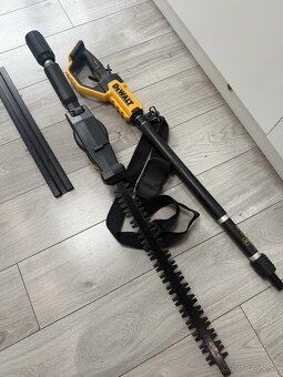 DeWALT DCMPH566N Aku nůžky na živý plot - 8