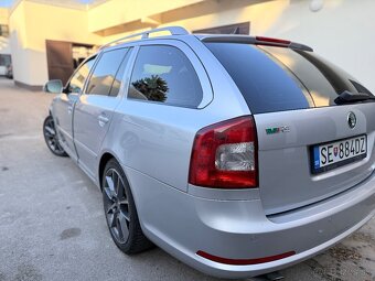 Škoda Octavia combi  RS 147 KW benzín DSG 6 r.2012 - 8