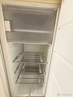 Predám staršiu funkčnú mrazničku - 8