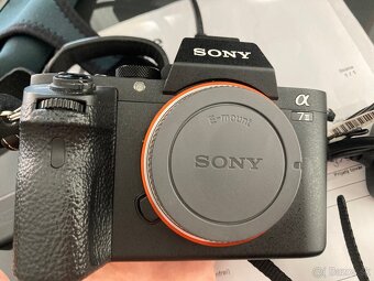 Sony Alpha II telo + 2 baterie + obal - 8
