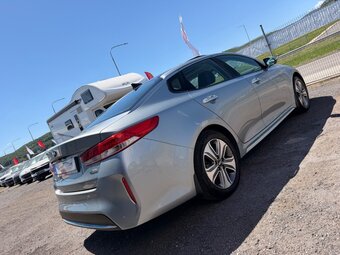 Kia Optima 2.0 I Plug in Hybrid r.v.2016 PHEV 150kw - 8