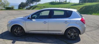 Kia Ceed 2007 1.6 - 8