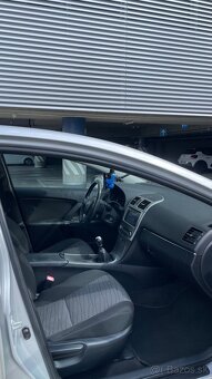 Toyota Avensis T27 2.0 D-4D, 2010, manuál - 8