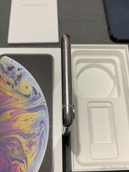 Predám iphone XS MAX 64GB Biely poškodené zadné sklo - 8
