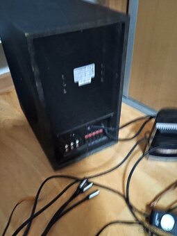 Reproduktory Genius 5.1 + stojánové JVC - 8