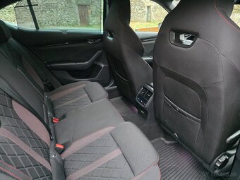 ŠKODA OCTAVIA RS iV DSG 180KW - 8