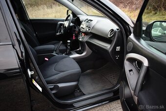 T0Y0TA RAV4 2.2D 4x4 Top stav - 8