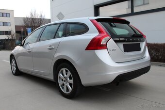 Volvo V60 2.0 D4 Kinetic - 8