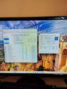 Predám Lenovo thinkcenter m - 8