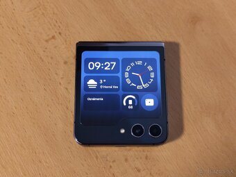 Samsung Galaxy Z Flip5 - 8