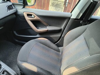 PEUGEOT 208, 1.2 VTI 82 - 8