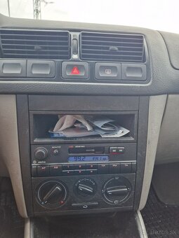 Golf 4 rok 2001 - 8