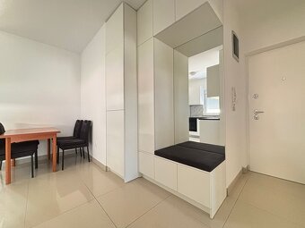 Zariadený 2,5 izbový apartmán s veľkou terasou / Chorvátsko - 8