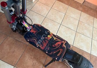 Elektricka kolobezka 6000W - 8