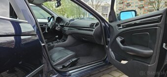 BMW 320i - 8