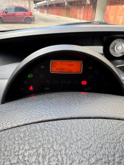 Peugeot 807 2.0 HDi 100kW 7(8) miestne - 8