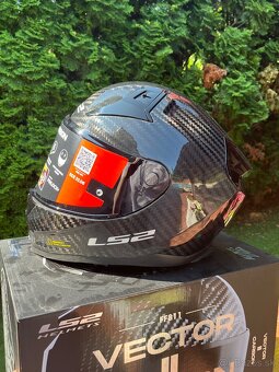 LS2 VECTOR II CARBON FF811 - 8