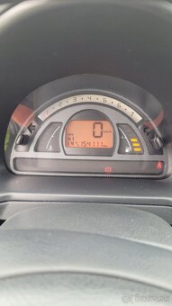 Citroën C2 1.6 VTR 80kW 2004 - 8