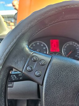 Volkswagen Touran Cross 1,4 Tsi - 8