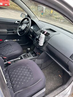 Volkswagen Polo - 8