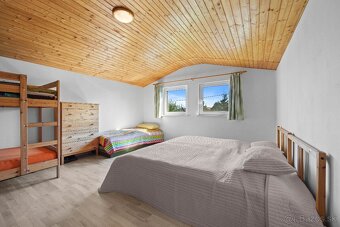 PREDAJ:novopostavená chata,386m2 pozemok, parkovanie - 8