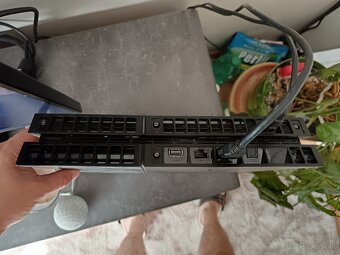 Predám Ps4 500GB - 8