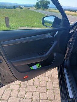 predám škoda octavia scout 2.0TDI 110KW DSG7 - 8