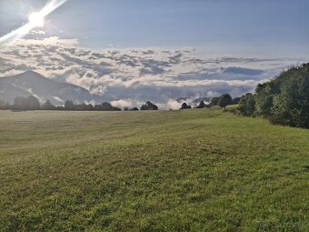 Miesto na chatu s väčšou výmerou uprostred samoty. - 8
