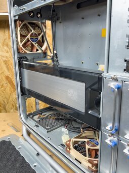 Cooler Master COSMO odhlučnená skriňa + 4 x NOCTUA - 8