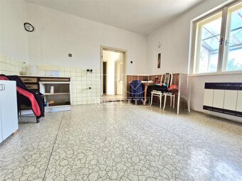 Na predaj: 3-izbový rodinný dom s veľkým pozemkom –... - 8