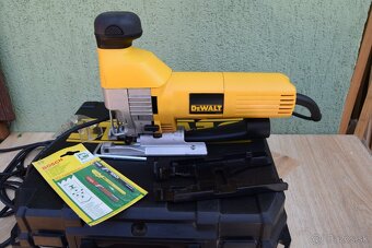 Priamočiara píla Dewalt 323 K - 8