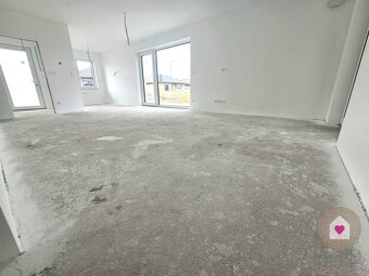 NÍZKOENERGETICKÝ BUNGALOV- 108m2 + krytá terasa 12m2, POZEMO - 8