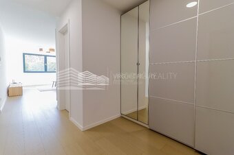 Prenájom 2. izbového bytu s veľkou loggiou, novostavba. - 8