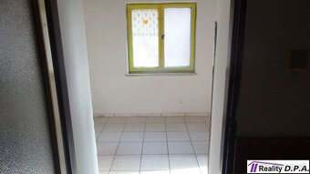 Exkluzívne - Rodinný dom s pozemkom 642 m2 za cenu 1 izbovéh - 8