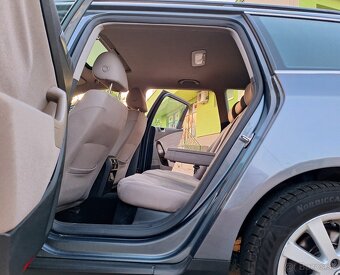 Volkswagen Passat Variant 1.6 Tdi R.V.2011 - 8