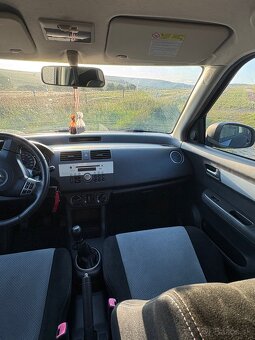 Suzuki Swift 1.3 - 8